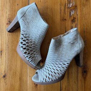 Paul Green Tacey Metallic Tan Peep-Toe Ankle Bootie Heels